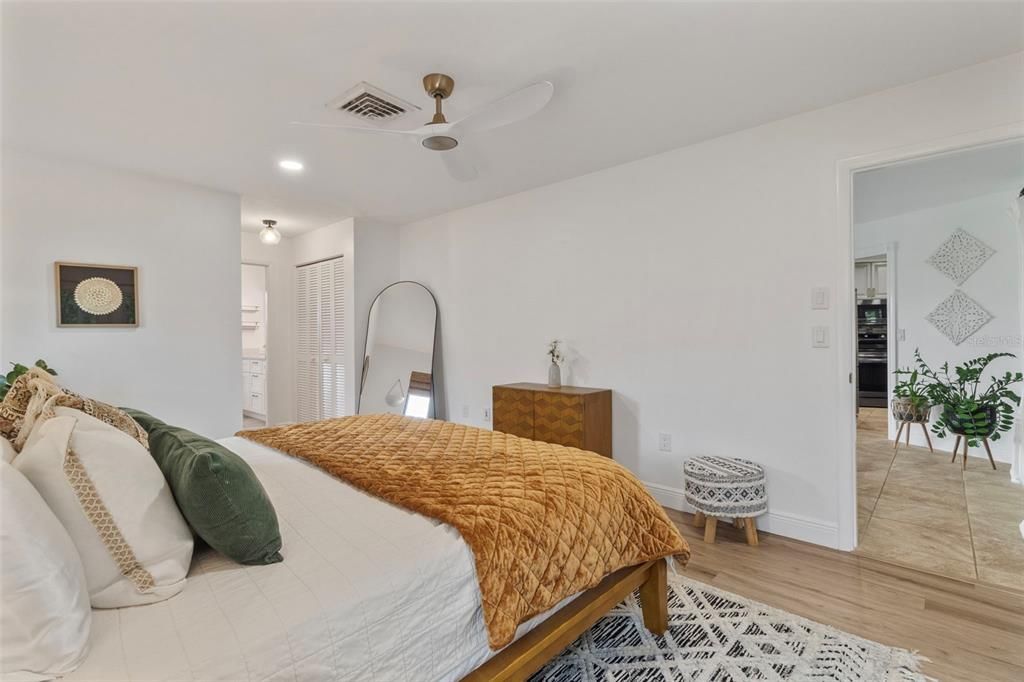 Activo con contrato: $494,900 (3 camas, 2 baños, 1893 Pies cuadrados)