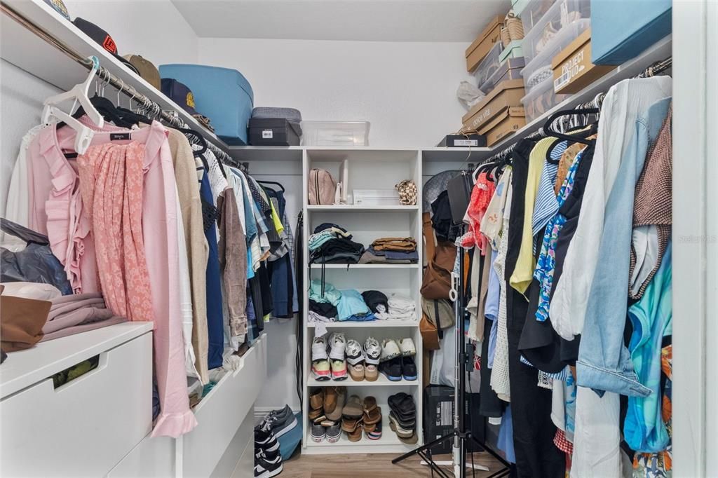 Activo con contrato: $494,900 (3 camas, 2 baños, 1893 Pies cuadrados)