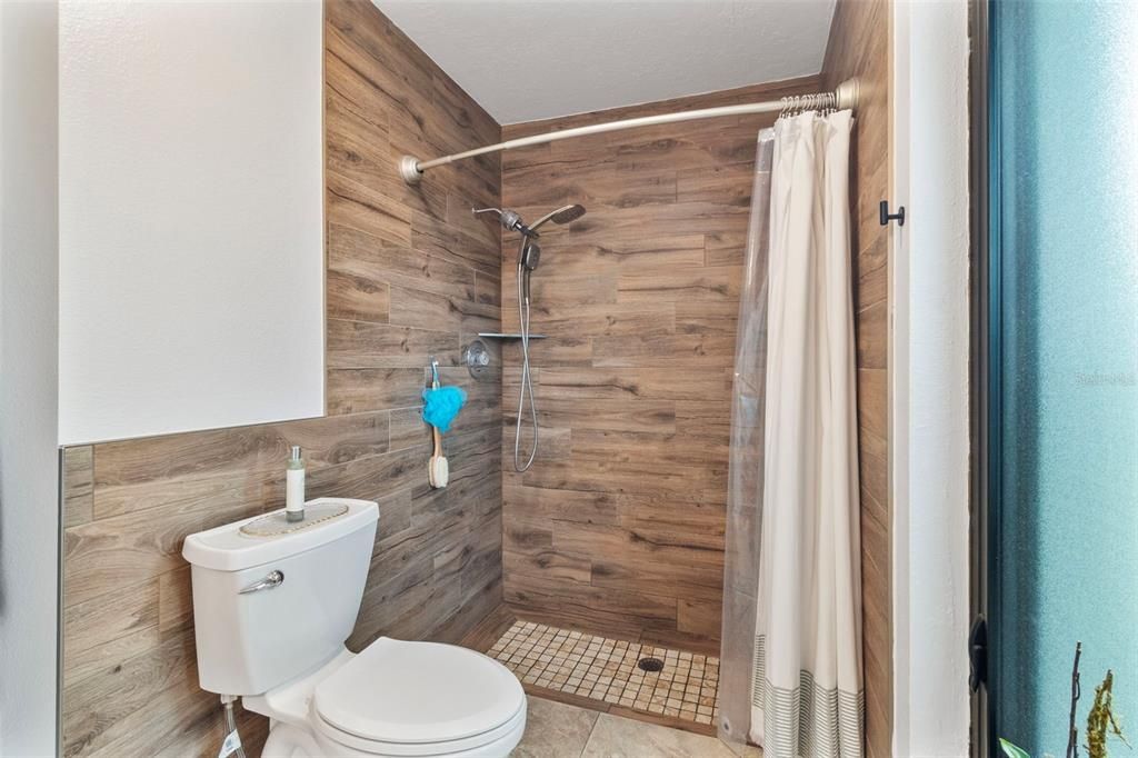 Activo con contrato: $494,900 (3 camas, 2 baños, 1893 Pies cuadrados)