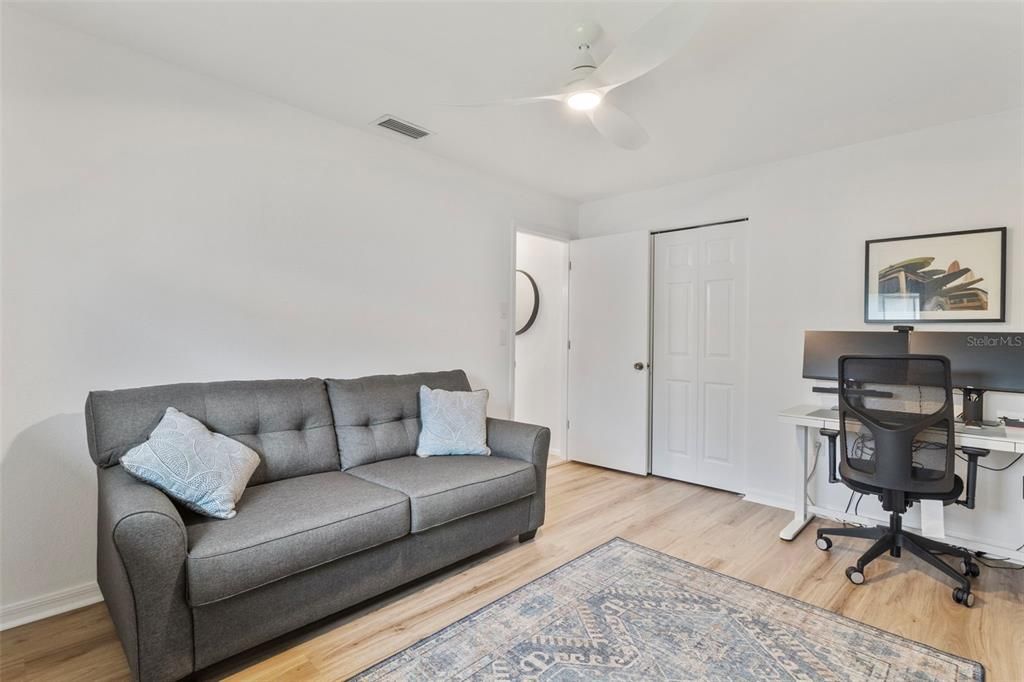 Activo con contrato: $494,900 (3 camas, 2 baños, 1893 Pies cuadrados)