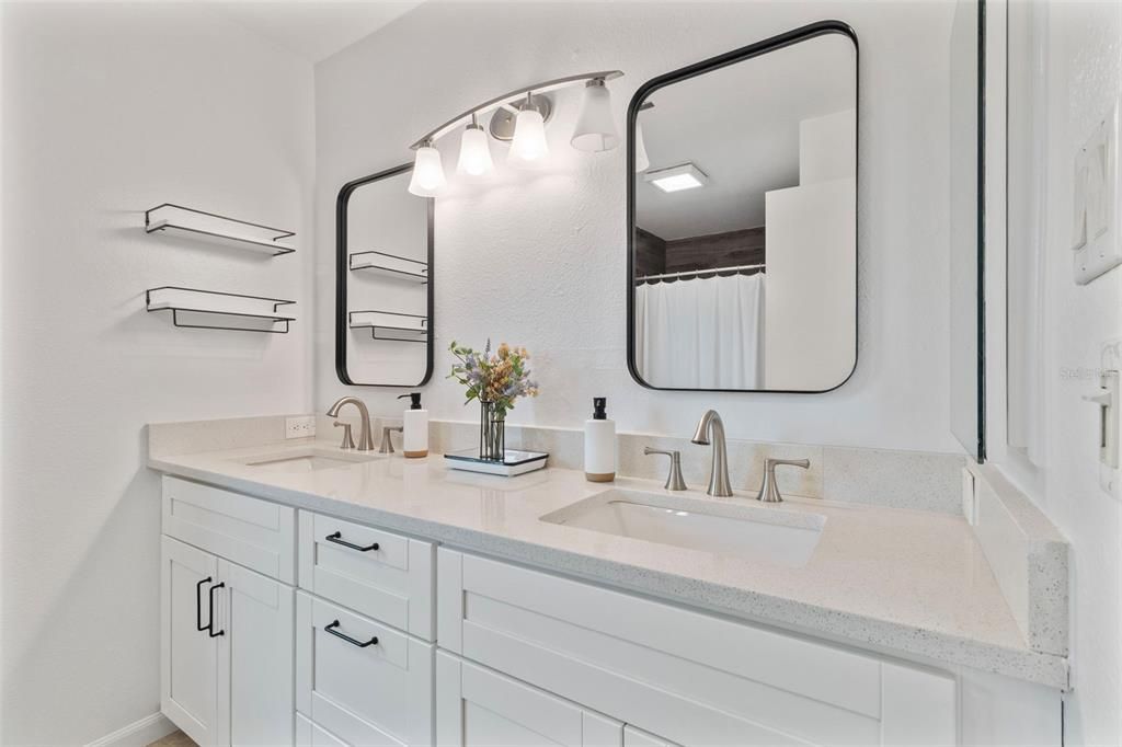 Activo con contrato: $494,900 (3 camas, 2 baños, 1893 Pies cuadrados)