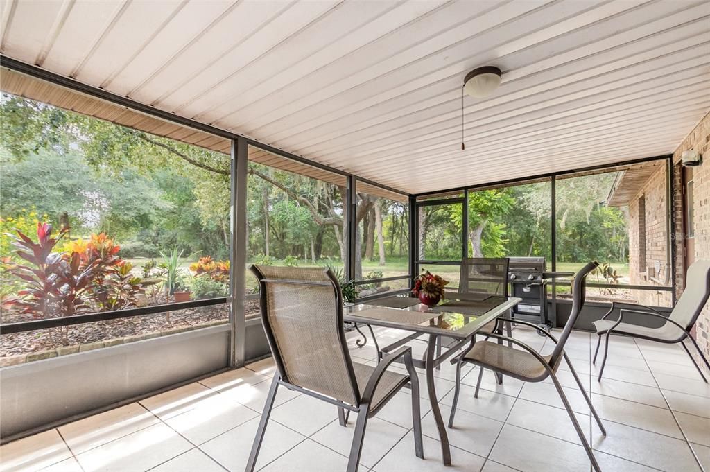 En Venta: $875,000 (3 camas, 2 baños, 1665 Pies cuadrados)