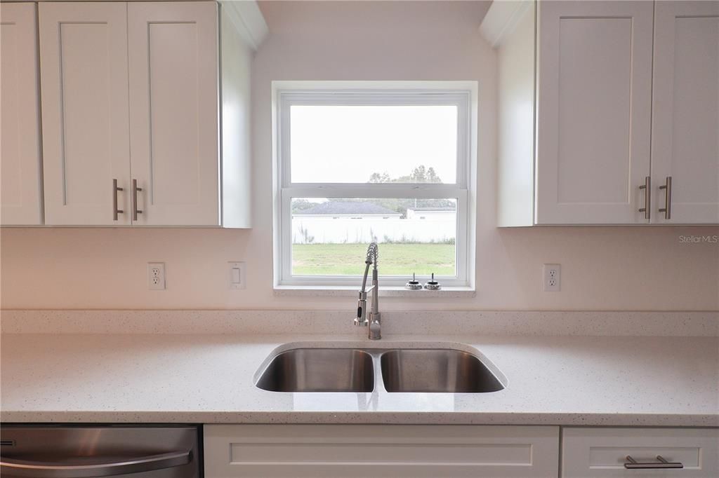 待售: $220,000 (3 贝兹, 2 浴室, 1338 平方英尺)