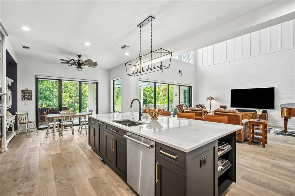 En Venta: $1,775,000 (4 camas, 3 baños, 4087 Pies cuadrados)