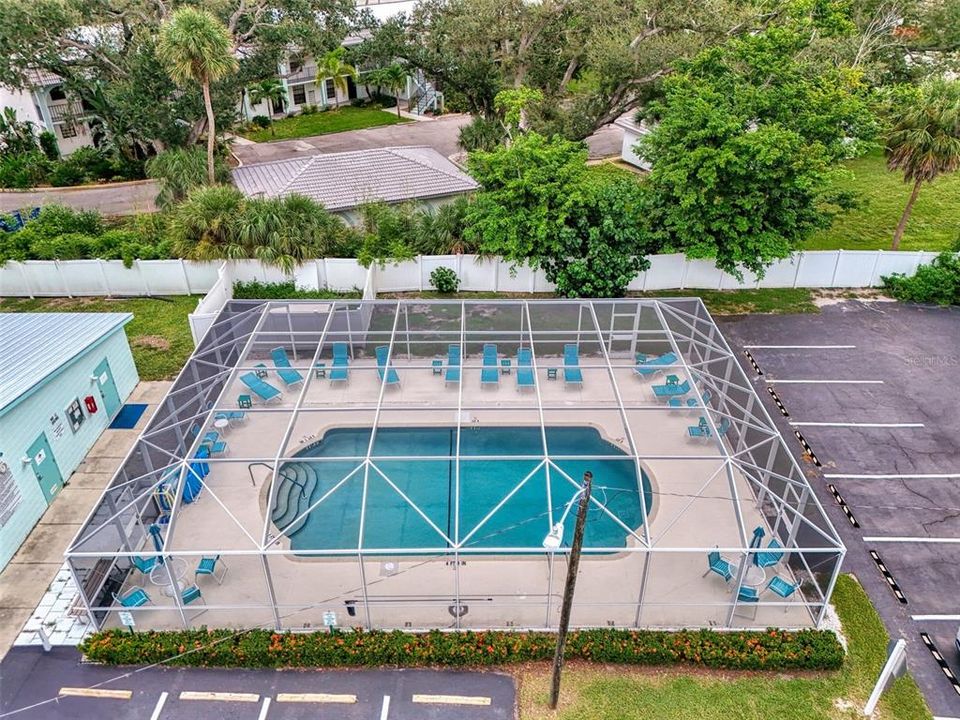 For Sale: $129,000 (2 beds, 1 baths, 672 Square Feet)