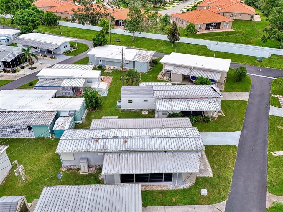 For Sale: $129,000 (2 beds, 1 baths, 672 Square Feet)