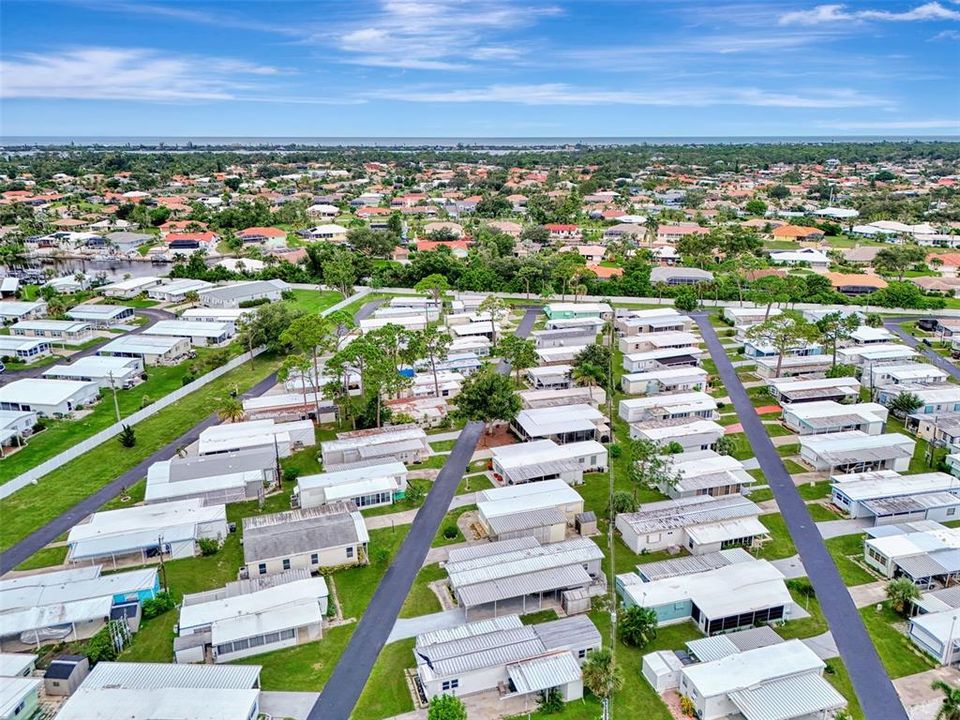 For Sale: $129,000 (2 beds, 1 baths, 672 Square Feet)