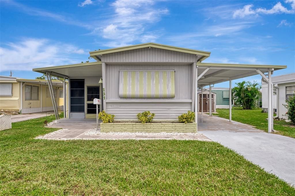 For Sale: $129,000 (2 beds, 1 baths, 672 Square Feet)