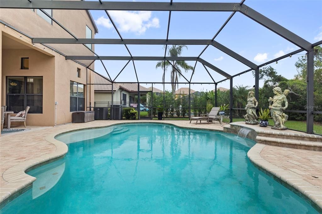 En Venta: $699,000 (4 camas, 3 baños, 3251 Pies cuadrados)