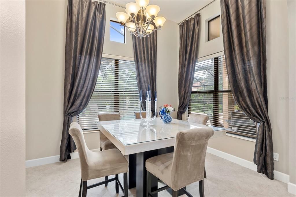 En Venta: $699,000 (4 camas, 3 baños, 3251 Pies cuadrados)