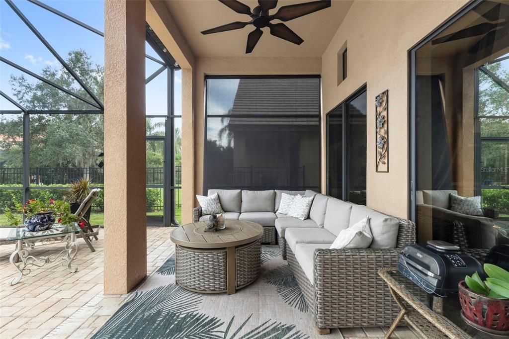 En Venta: $699,000 (4 camas, 3 baños, 3251 Pies cuadrados)