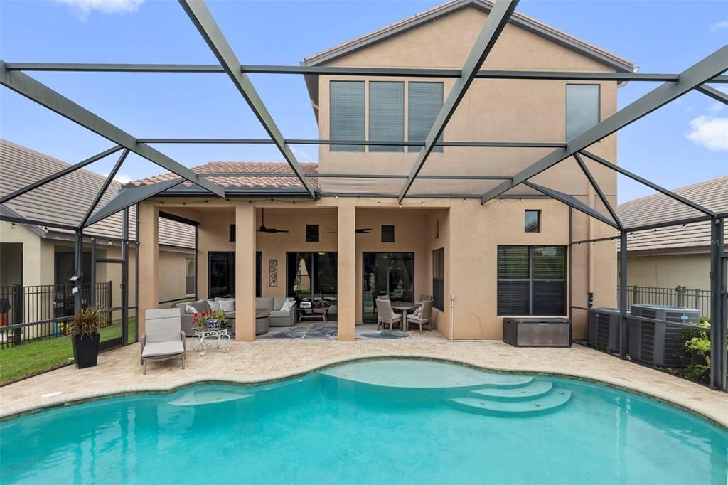 En Venta: $699,000 (4 camas, 3 baños, 3251 Pies cuadrados)