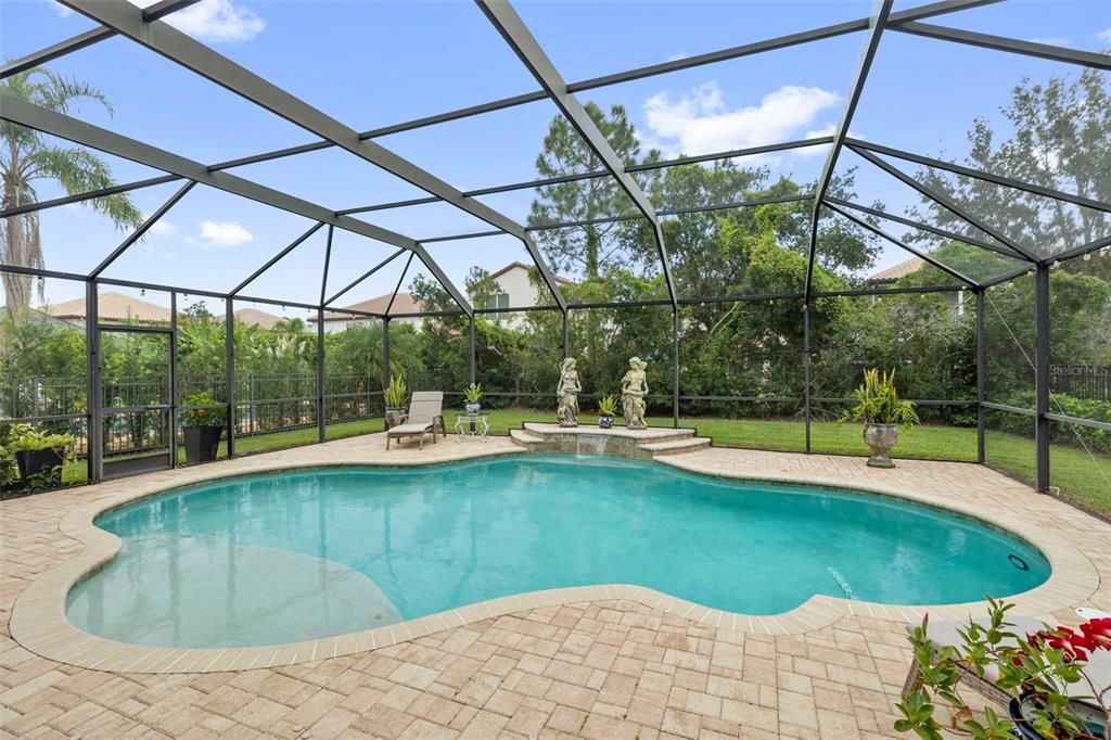 En Venta: $699,000 (4 camas, 3 baños, 3251 Pies cuadrados)