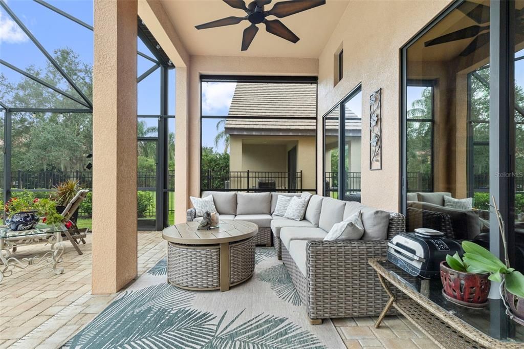 En Venta: $699,000 (4 camas, 3 baños, 3251 Pies cuadrados)