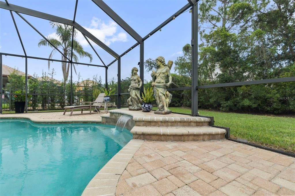 En Venta: $699,000 (4 camas, 3 baños, 3251 Pies cuadrados)