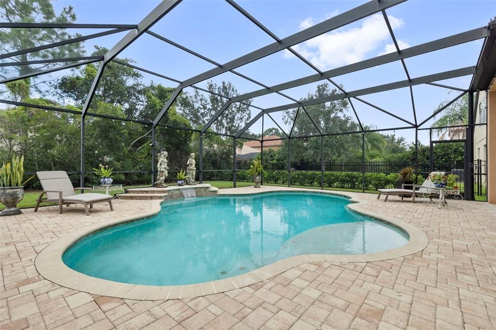 En Venta: $699,000 (4 camas, 3 baños, 3251 Pies cuadrados)