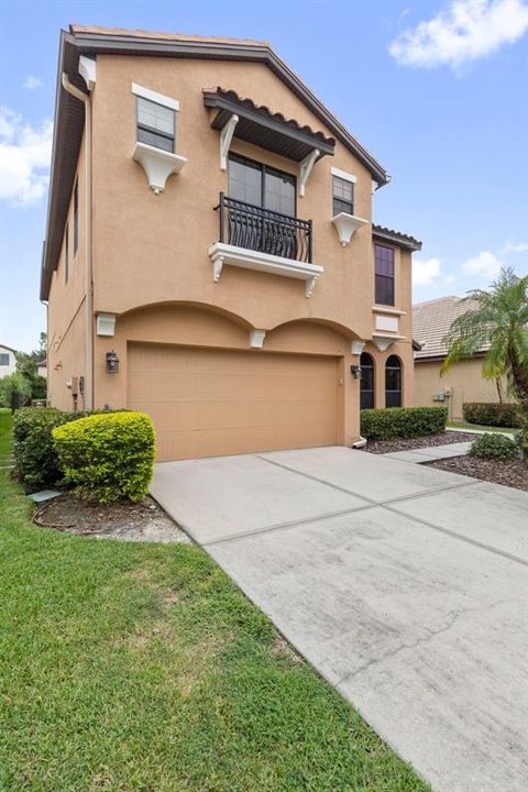 En Venta: $699,000 (4 camas, 3 baños, 3251 Pies cuadrados)