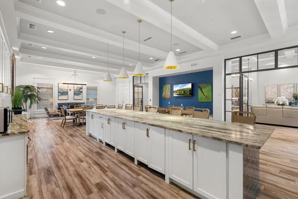 En Venta: $699,000 (4 camas, 3 baños, 3251 Pies cuadrados)