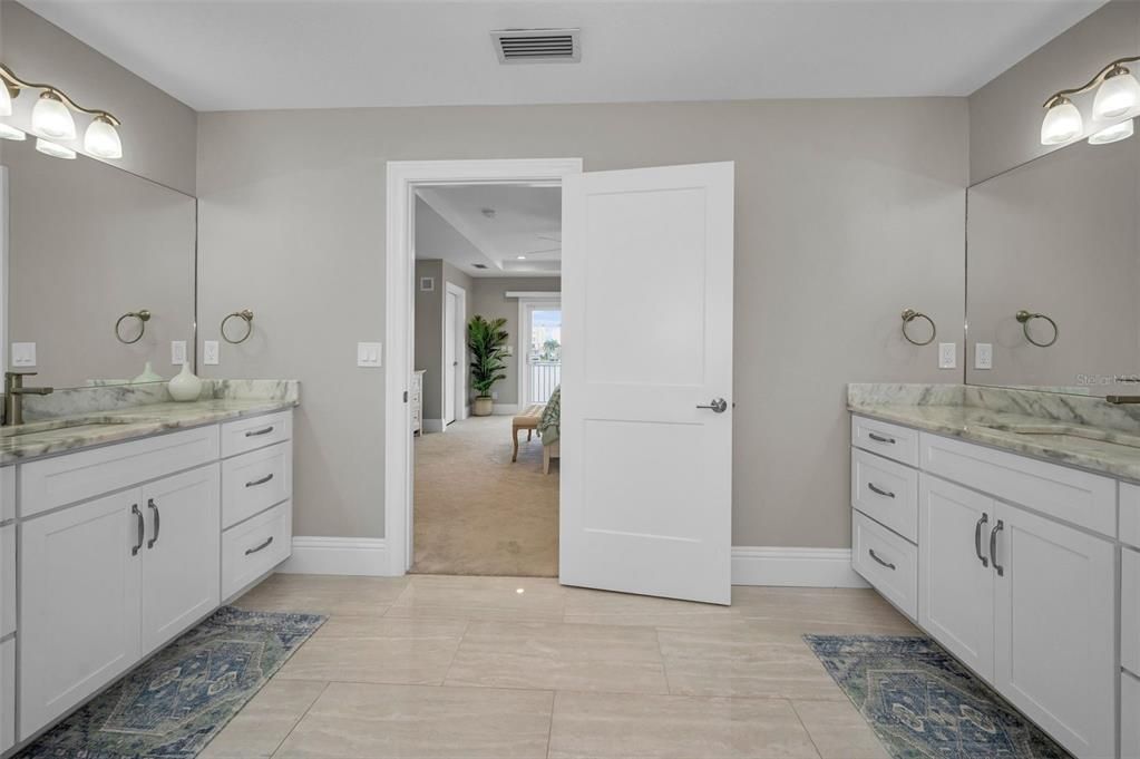 Active With Contract: $2,495,000 (5 beds, 4 baths, 3028 Square Feet)