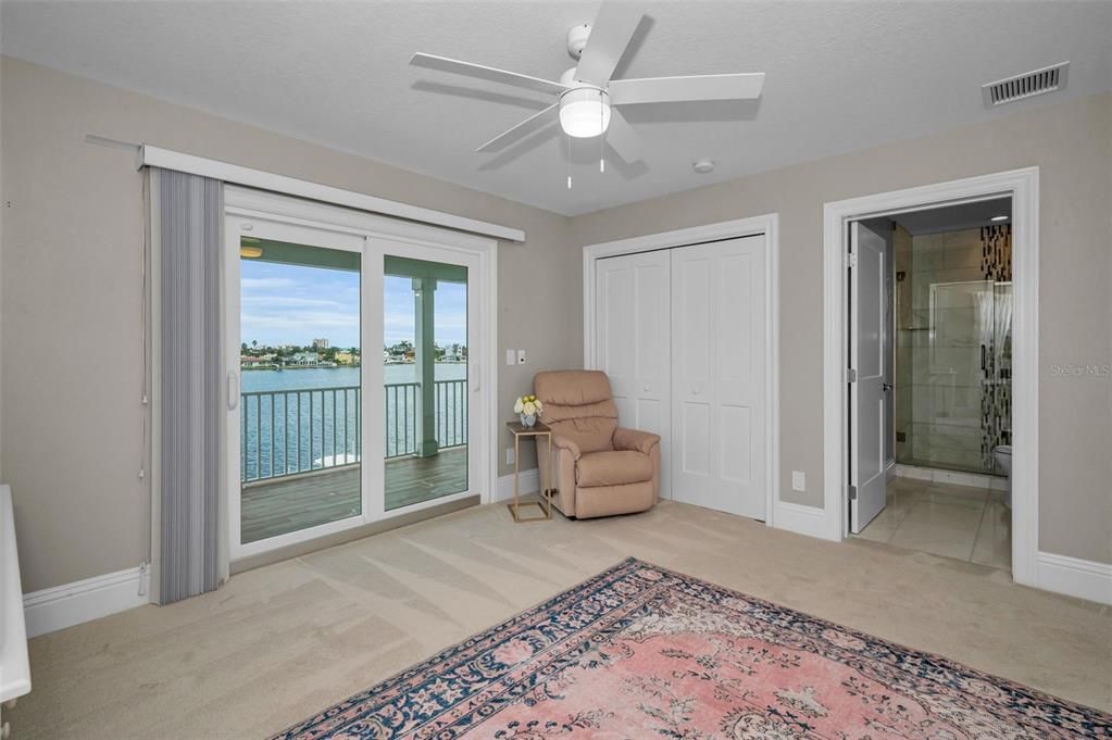 Active With Contract: $2,495,000 (5 beds, 4 baths, 3028 Square Feet)