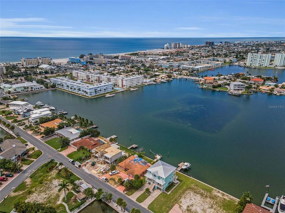 Active With Contract: $2,495,000 (5 beds, 4 baths, 3028 Square Feet)
