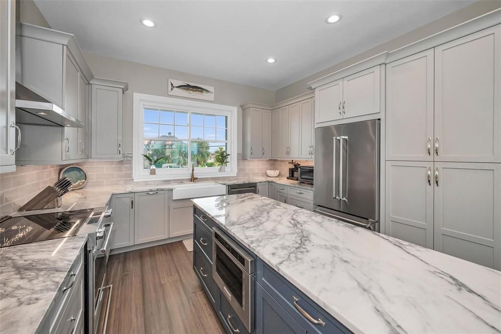 Active With Contract: $2,495,000 (5 beds, 4 baths, 3028 Square Feet)