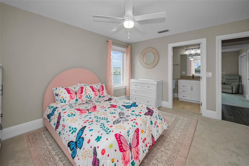 Active With Contract: $2,495,000 (5 beds, 4 baths, 3028 Square Feet)
