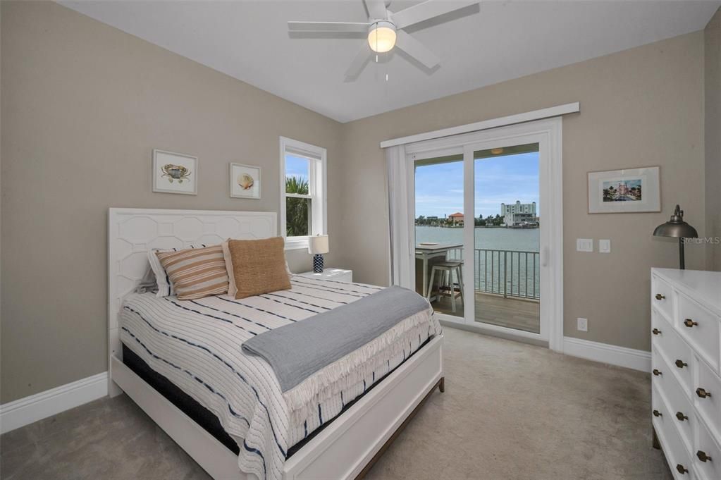 Active With Contract: $2,495,000 (5 beds, 4 baths, 3028 Square Feet)