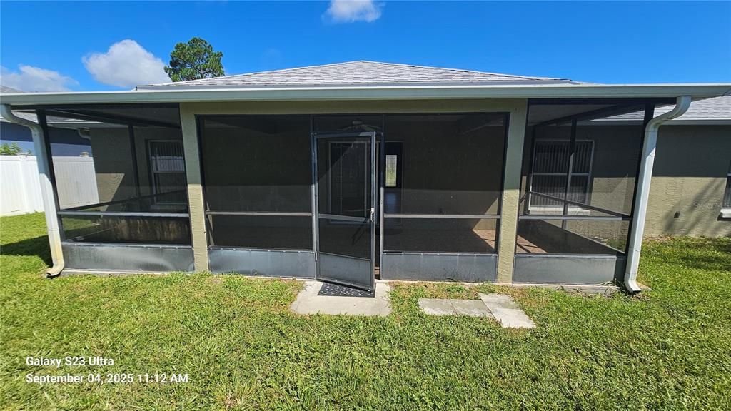 For Rent: $1,800 (4 beds, 2 baths, 1732 Square Feet)