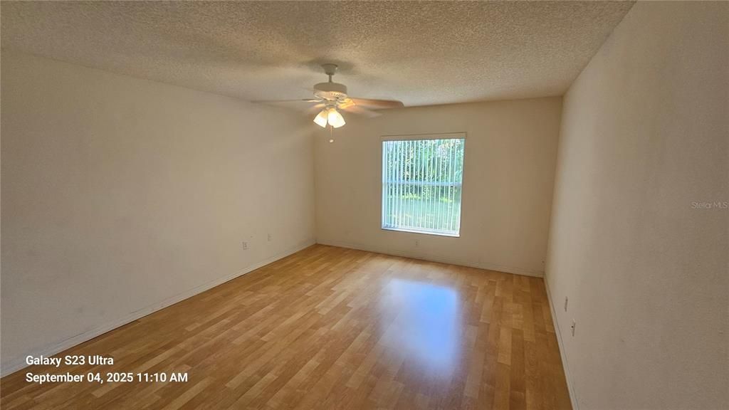 For Rent: $1,800 (4 beds, 2 baths, 1732 Square Feet)