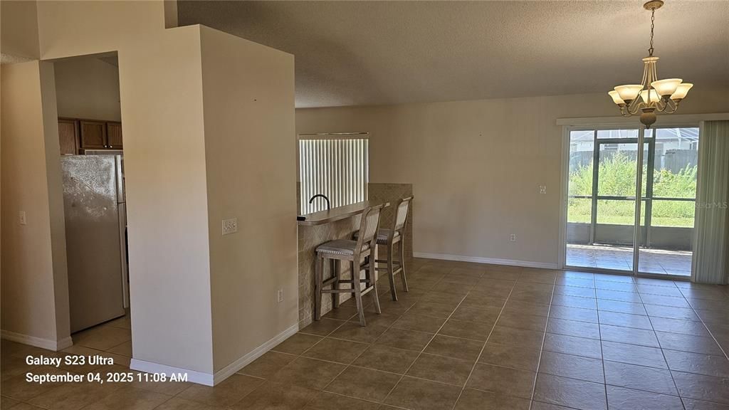 For Rent: $1,800 (4 beds, 2 baths, 1732 Square Feet)