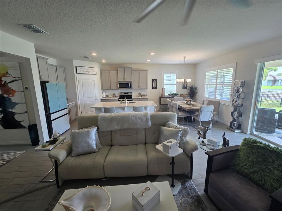 待售: $379,900 (3 贝兹, 2 浴室, 1662 平方英尺)