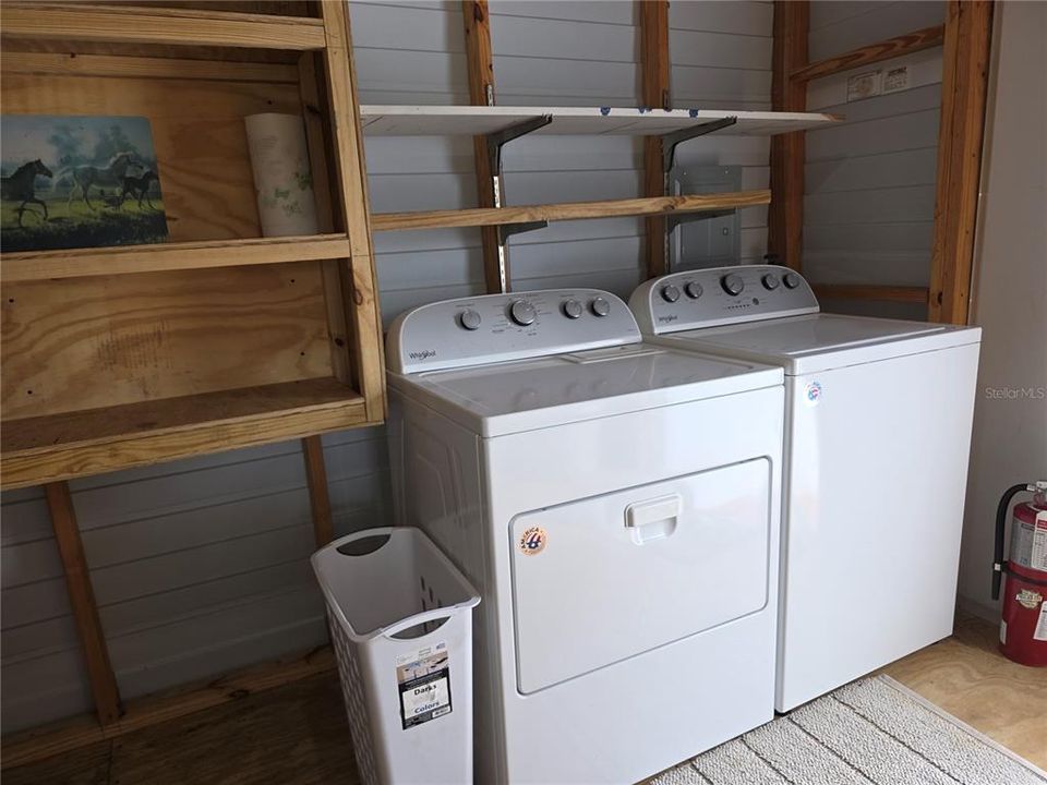 待售: $165,000 (0.09 acres)