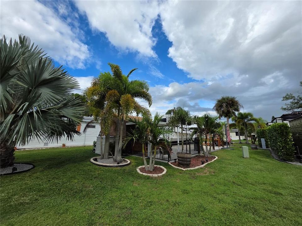 待售: $165,000 (0.09 acres)