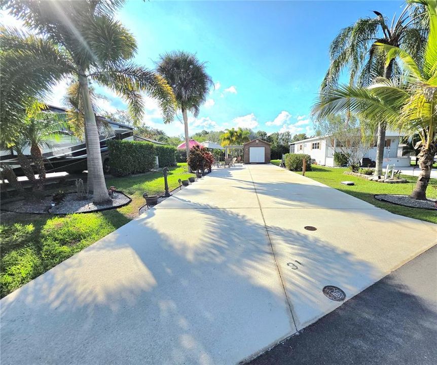 待售: $165,000 (0.09 acres)