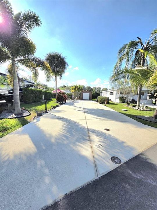 待售: $165,000 (0.09 acres)