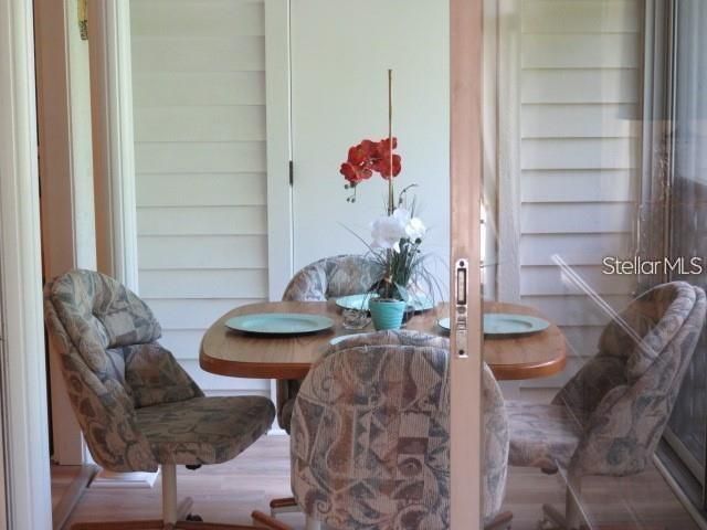 В аренду: $1,950 (2 спален, 2 ванн, 1042 Квадратных фут)