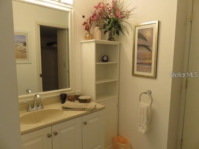 В аренду: $1,950 (2 спален, 2 ванн, 1042 Квадратных фут)