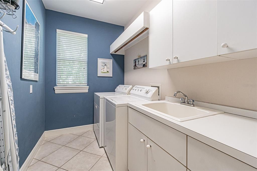 待售: $1,049,000 (5 贝兹, 3 浴室, 3223 平方英尺)