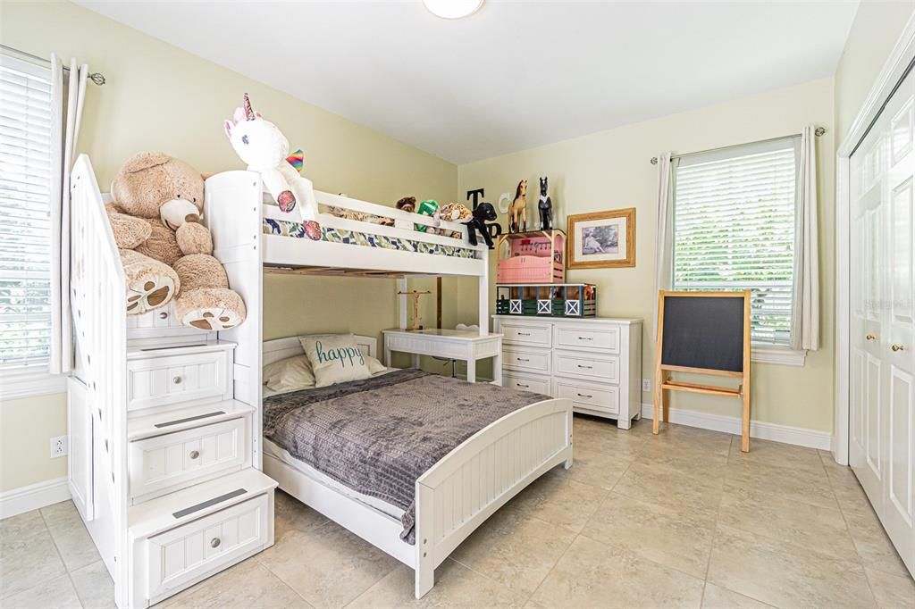 待售: $1,049,000 (5 贝兹, 3 浴室, 3223 平方英尺)