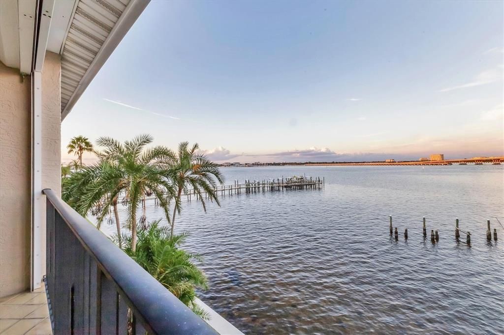 На продажу: $699,000 (3 спален, 3 ванн, 2192 Квадратных фут)