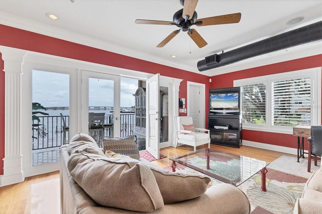 На продажу: $699,000 (3 спален, 3 ванн, 2192 Квадратных фут)