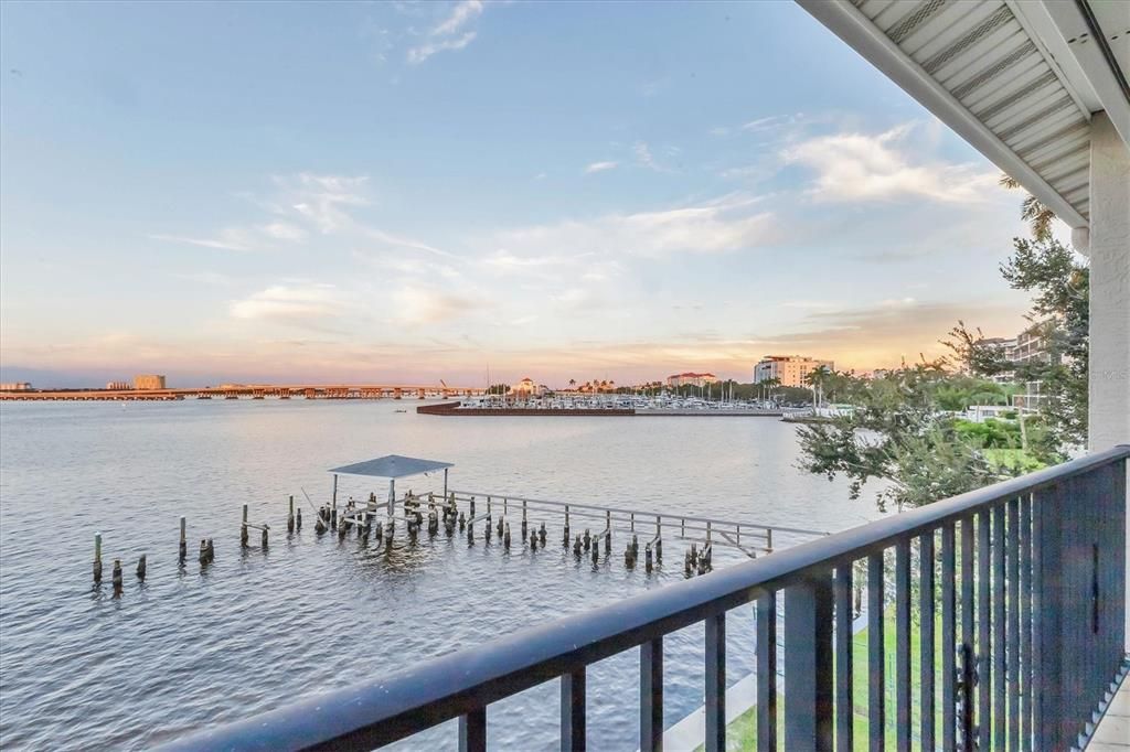 На продажу: $699,000 (3 спален, 3 ванн, 2192 Квадратных фут)