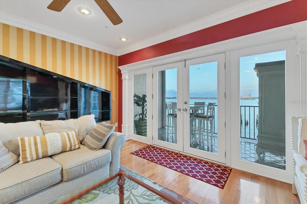 На продажу: $699,000 (3 спален, 3 ванн, 2192 Квадратных фут)