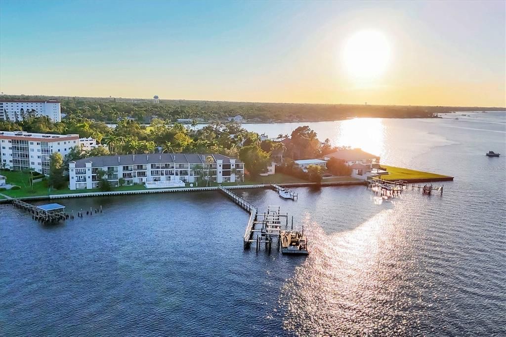 На продажу: $699,000 (3 спален, 3 ванн, 2192 Квадратных фут)