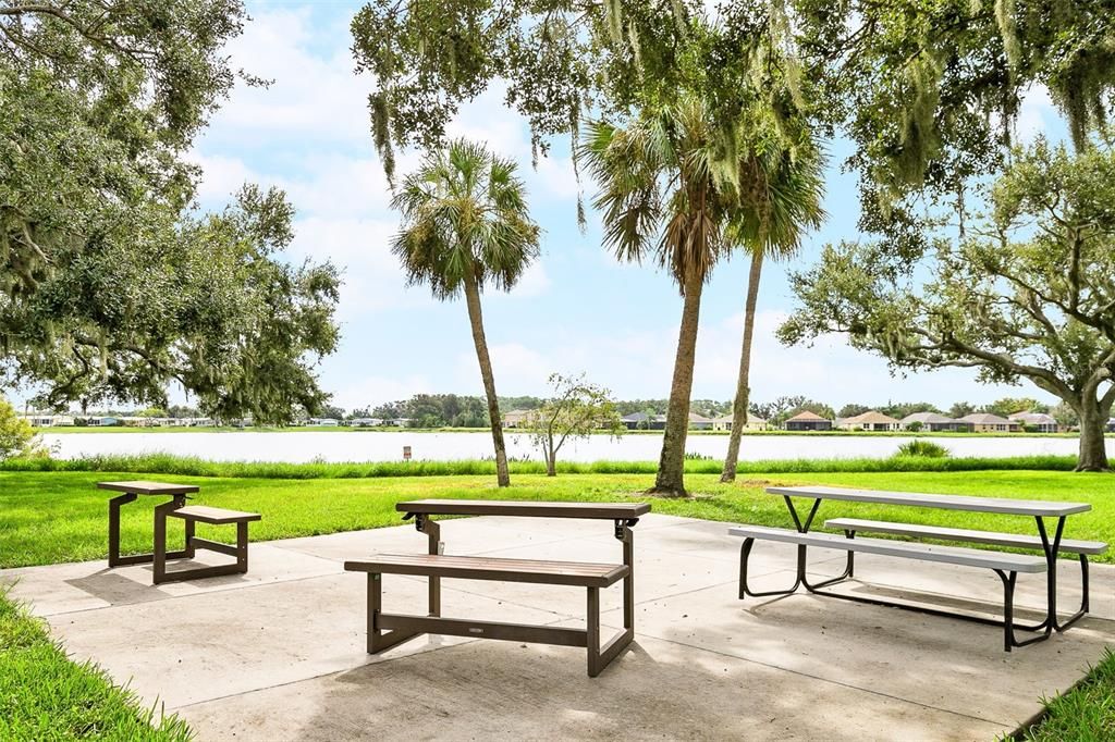 For Sale: $210,000 (2 beds, 2 baths, 1296 Square Feet)