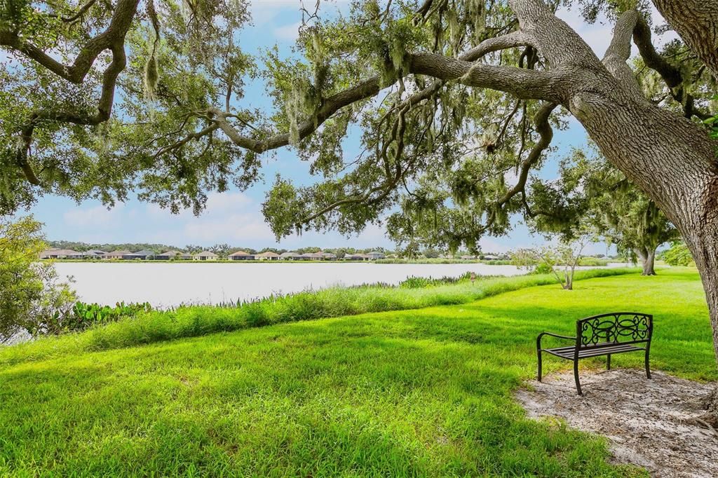 For Sale: $210,000 (2 beds, 2 baths, 1296 Square Feet)