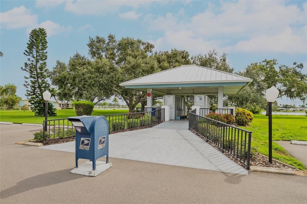 For Sale: $210,000 (2 beds, 2 baths, 1296 Square Feet)