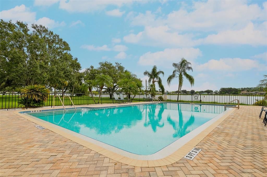 For Sale: $210,000 (2 beds, 2 baths, 1296 Square Feet)