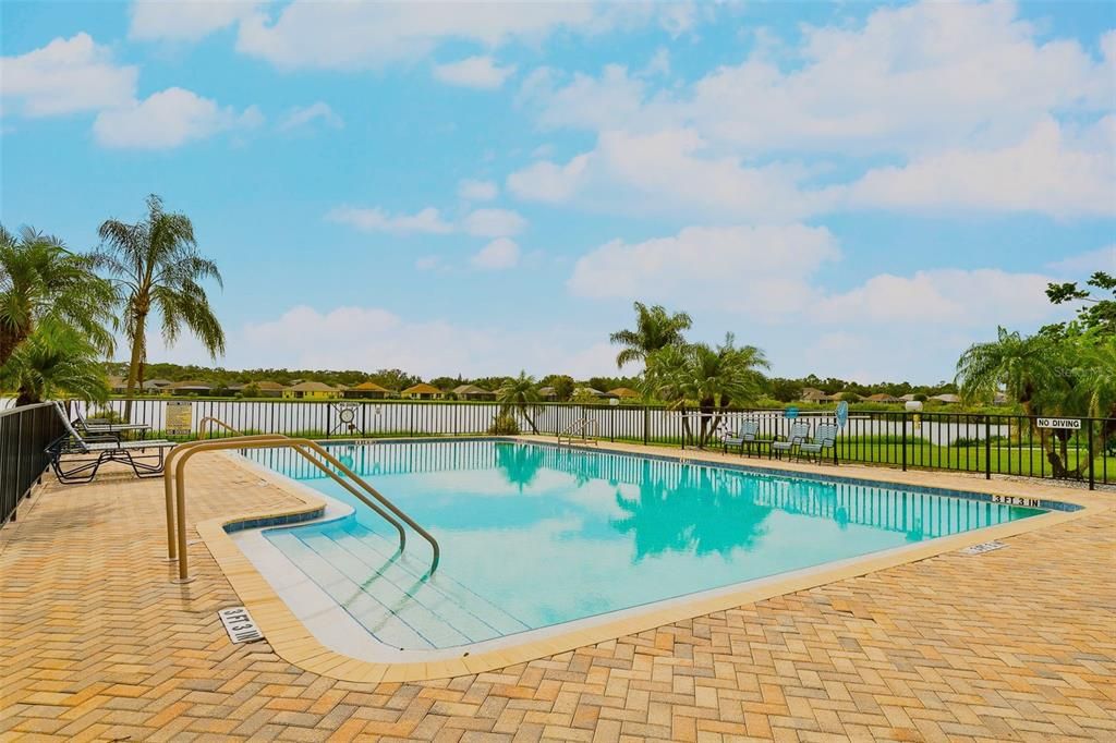 For Sale: $210,000 (2 beds, 2 baths, 1296 Square Feet)